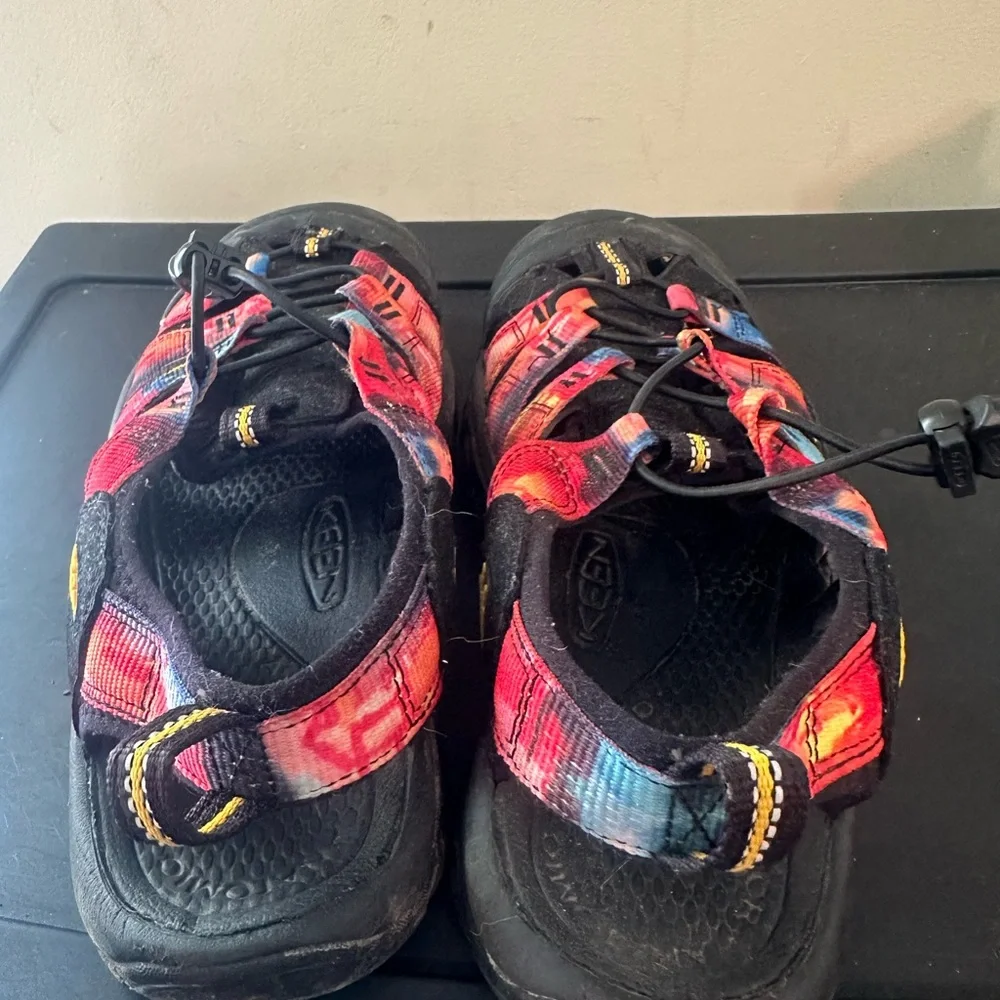 Keen Newport Men’s Sz 8.5 Retro WATERPROOF Sandals NY at Night JERRY GARCIA